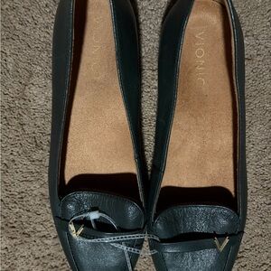 Vionic Women's Scarab Green Hayes Loafers